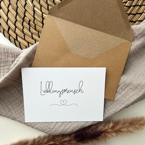 Lieblingsmensch Postkarte mit Kraftpapierumschlag
