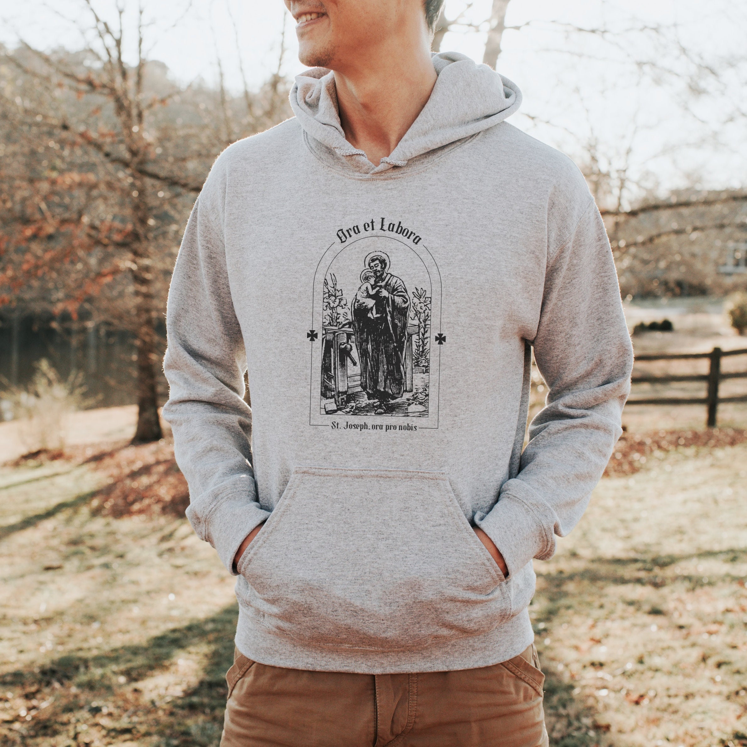 Hooded-Sweatshirt Pray