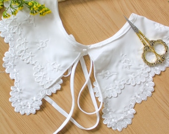 Col amovible blanc avec broderie florale, Col claudine, col peter pan, faux-col, acesssoire cottagecore, accessoire dark academia