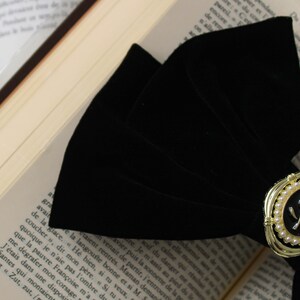 Black velvet hair bow, hair barrette, maxi hair bow, black hair accessory, vintage dark academia hair clip image 2