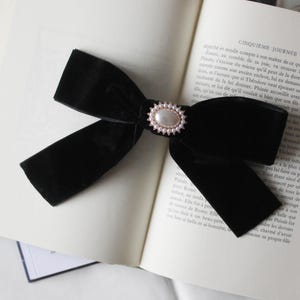 Old Money Black Velvet Bow Barrette, Dark Academia Barrette, Vintage Velvet Hair Bow, Hair Barrette, Hair Accessory