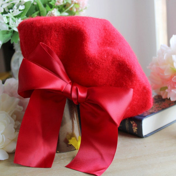 Women's red wool beret with handmade silk bow, autumn beret, winter beret, light academia dark academia beret, Parisian