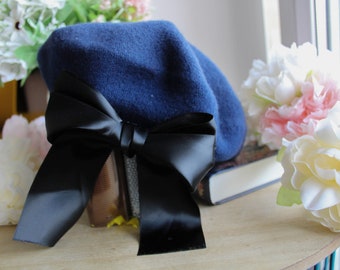 Women's blue wool beret with handmade black silk bow, autumn beret, winter beret, dark academia light academia beret, Parisian