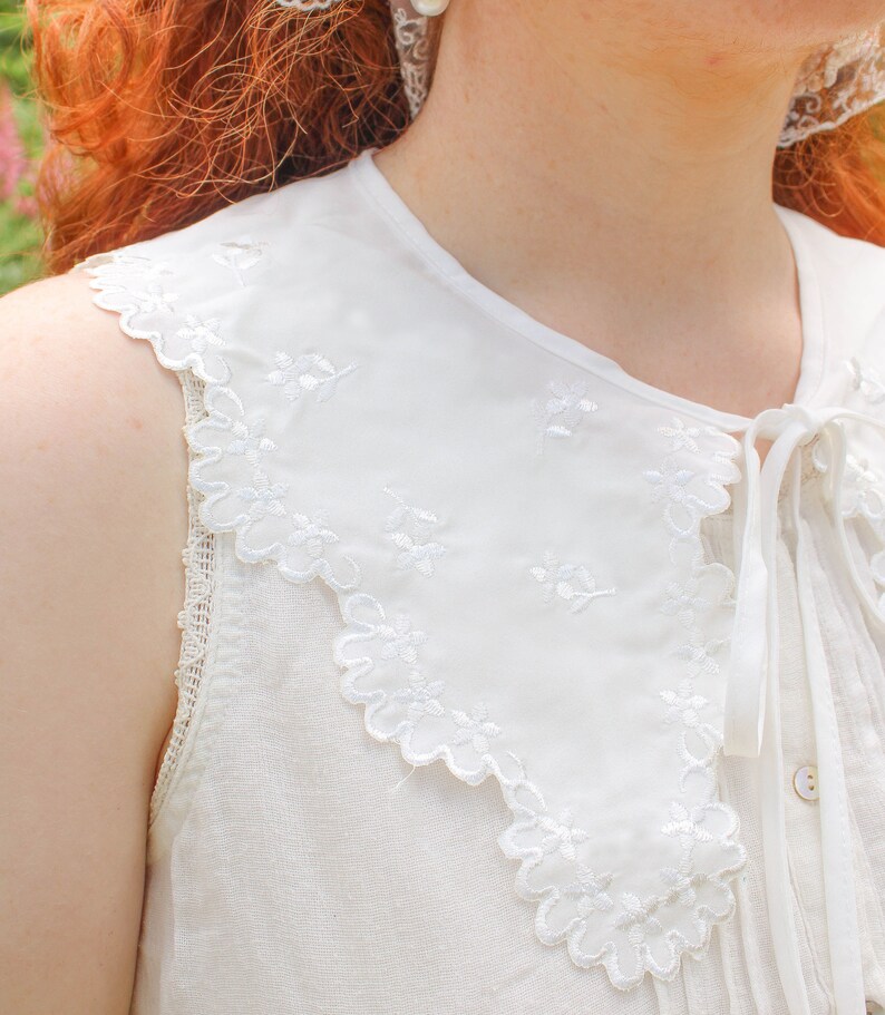 White removable false collar with floral embroidery, Peter pan collar, peter pan collar, false collar, cottagecore accessory, dark academia accessory image 2