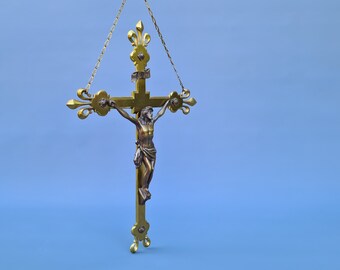 Beautiful old brass crucifix ++