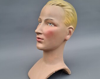 Rare plaster head from a mannequin ++