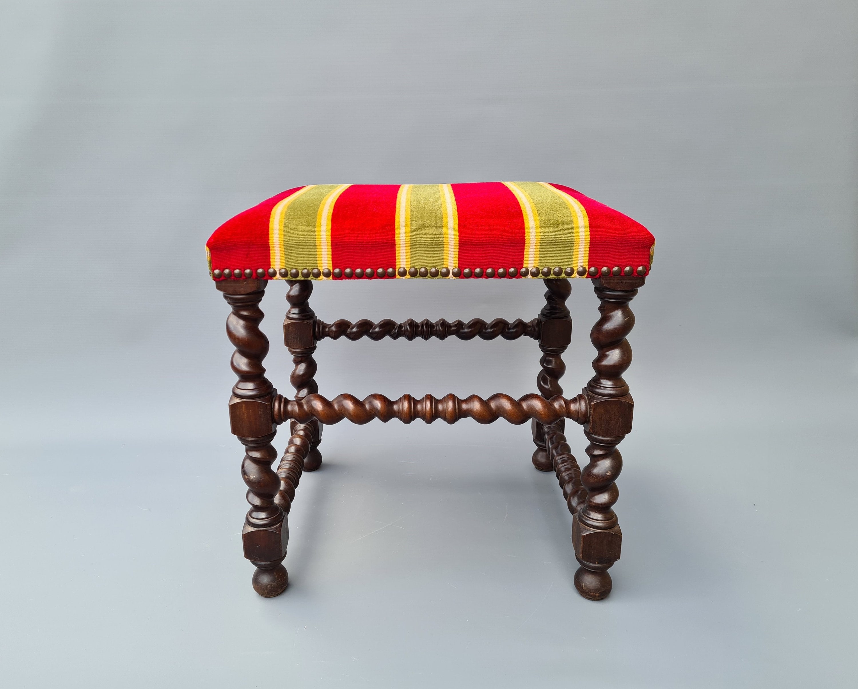 English oak twisted ottoman ++