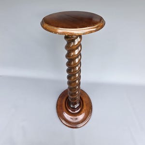 High old French turned wooden table / plant stand ++