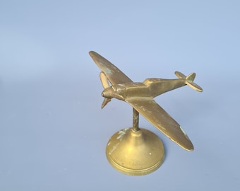 Il modello del caccia Spitfire - statuetta del caccia ++