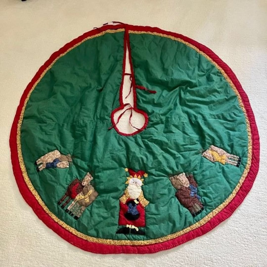 48 Christmas Tree Skirt Santa and Reindeer Appliques Quilted Etsy