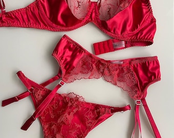 Red Floral Lingerie Set Classy - Lace Flower Bra and Panty Set with Garter Belt  - Ideal Romantic Birthday or Valentines Day Gift