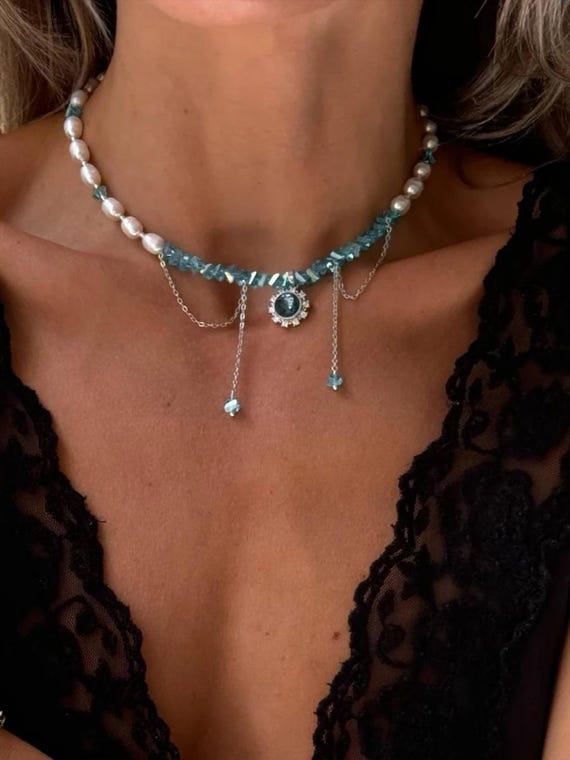 Blue Cristall Choker Necklace for Special Occasion Shiny Perl