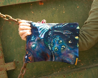 Dragon zipper carry-all pouch