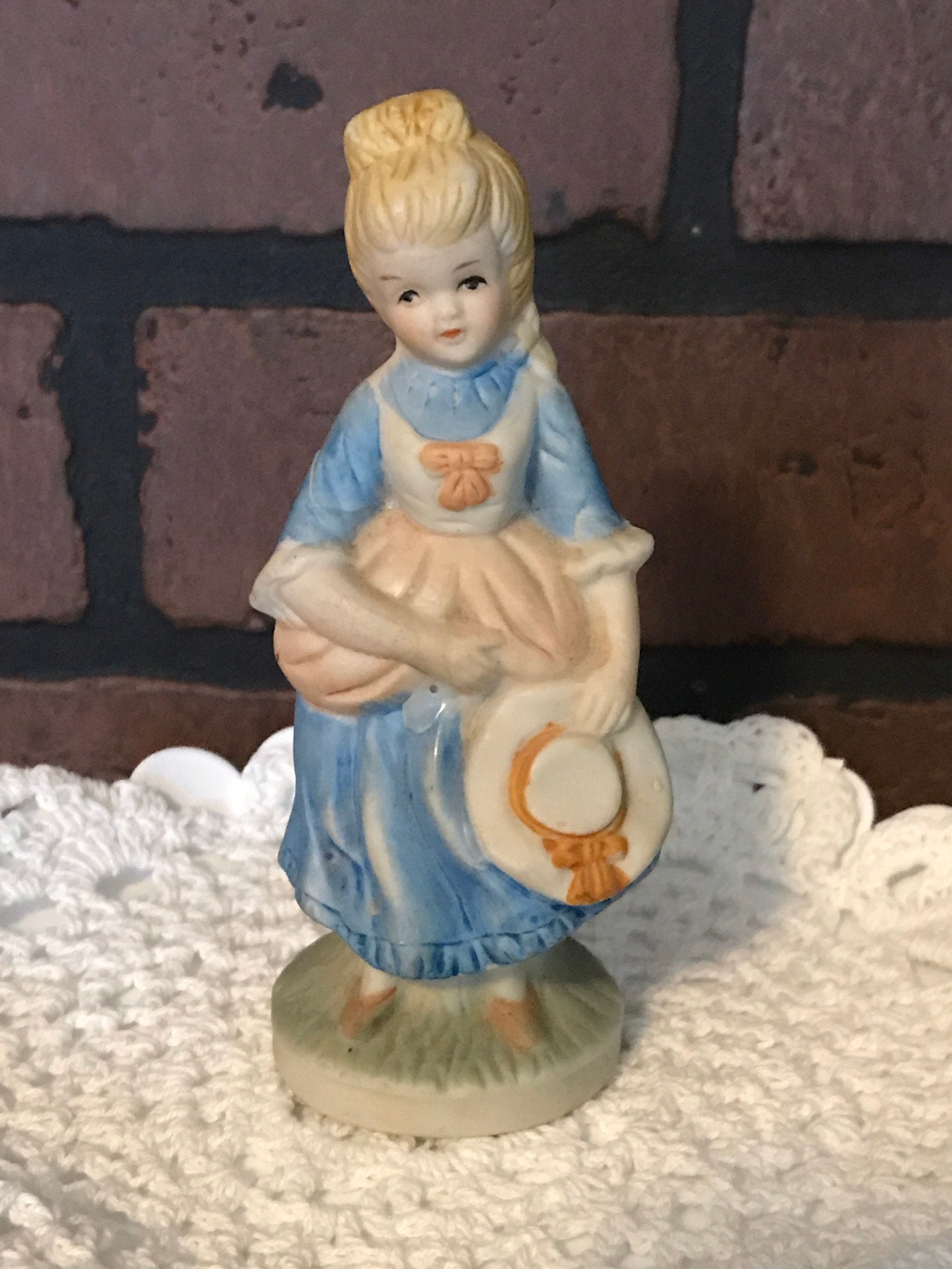 Vintage Ceramic Colonial Lady Figurine - Etsy