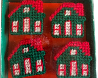 Vintage Christmas Napkins Rings, Set of 4 Red and Green Houses in Box, Retro Holiday