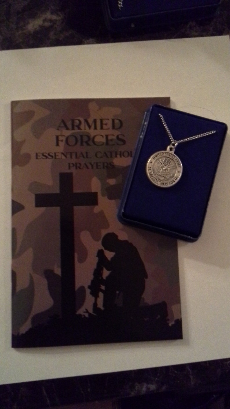 Saint Michael Armed Forces Medal, Army, Navy, Air Force, Coast Guard Italy, on chain with free prayer book image 3