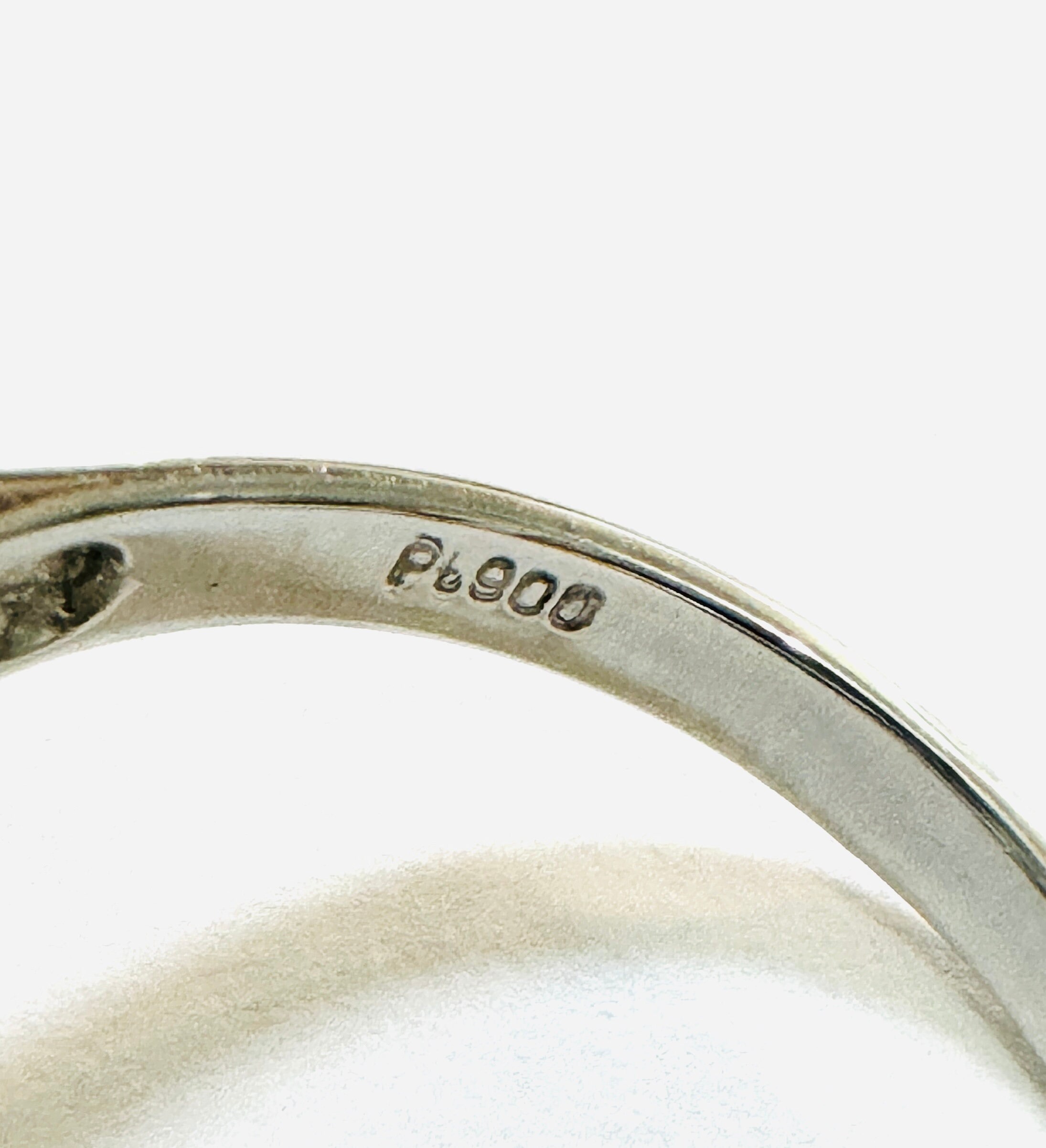 10ct Estate Solid PT900 Platinum Natural Diamond & Large