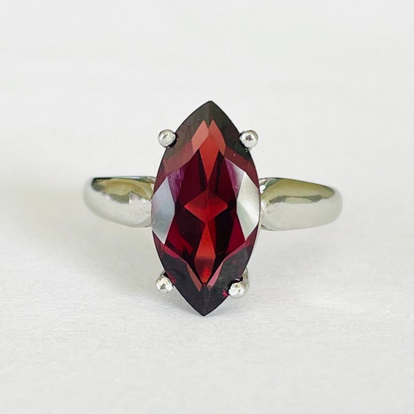 Vintage Solid 10k White Gold 2.5ct Marquise Natural Red Garnet Estate Solitaire Statement Birthstone Ring Size 5.5