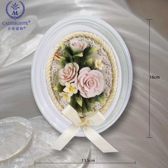 【美品】カポディモンテ(スタイル)　レース陶磁器フラワーブーケ カポディモンテ様式の磁器製花飾り、レース＆織りフレーム - Etsy 日本