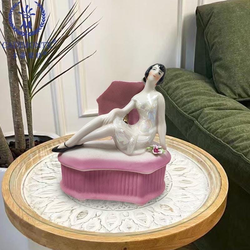 vintage schöne Dame Schmuck Box Figur Porzellan handgefertigte Figuren
