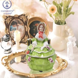 vintage schöne Dame Schmuck Box Figur Porzellan handgefertigte Figuren