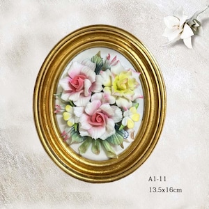 Handmade Capodimonte Style Porcelain Flower Bouquet in Oval Frame Wall Plaque for Wedding/Decoration/Gift