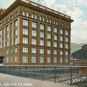 Postcard Antique View of Lake Erie Railroad Depot in Pittsburgh, PA. N3
