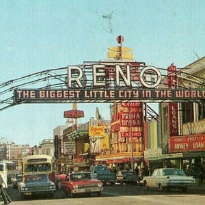 Carte postale Early View of Reno Arch sur Virginia Street, Reno, NV. P2