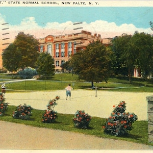 Cartão postal: Vista inicial da quadra de tênis da Escola Normal Estadual em New Paltz, Nova York. K5