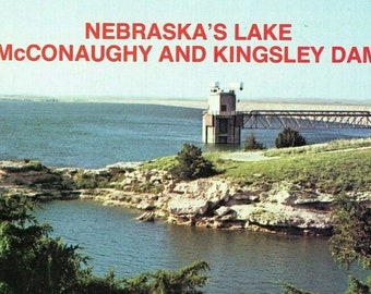 Vista de cartão postal do Lago McConaughy e da represa Kingsley, NE N6