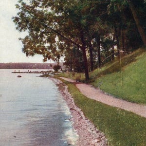 Carte postale ancienne Vue d'Uhune's Place, vers l'ouest, lac de Genève, Illinois.    A2