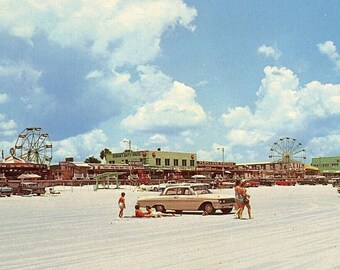 Postcard View of Cars on Jacksonville Beach , FL. Z9
