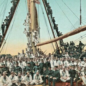 Postkarte der frühen Ansicht von US Navy Offizieren und Mannschaft an Deck eines Schiffes. L3