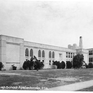 Cartão postal RPPC vista da Chapman High School em Apalachicola, FL. aa6