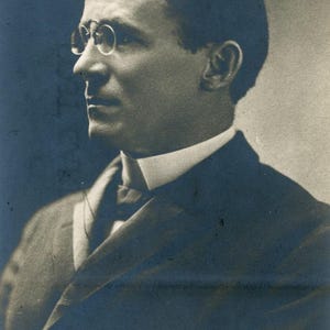 Postkarte Antike RPPC Ansicht von Dr. C.E. Jefferson, Pastor, Delaware, OH. L8