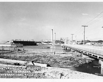 Cartão postal RPPC International Bridge, EUA para Canadá, International Falls, MN. aa6
