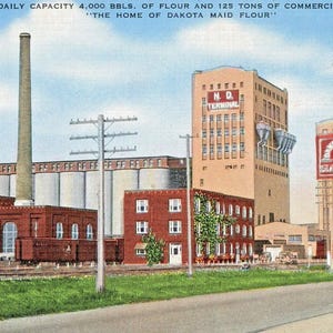 Postkarte mit früher Ansicht von State Mill & Elevator, Grand Forks, ND. L5