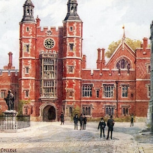 Postkarte Frühe Ansicht von The Quad at Eton College in UK. W5