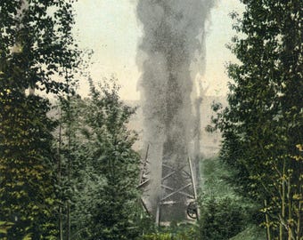 Postcard Antique View of Flowing Oil Well after being Torpedoed, Oil City, PA.      A3