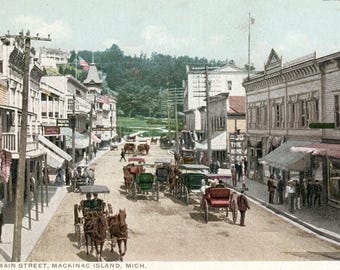 Ansichtkaart, vroege weergave van Main Street, Macinac Island, MI. B9