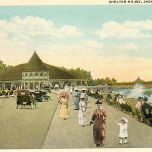 Postcard Early View of Shelter House on Lake Michigan, Jackson Park, Chicago, IL