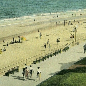 Vista de cartão postal de Board Walk e praia do Edgewater Hotel, Virginia Beach, VA. R5