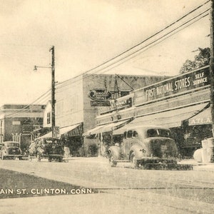 Postkarte mit Blick auf die Main Street in Billnton, CT. L7