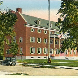 Postkarte frühe Ansicht des Elks Club in Patchogue, Long Island, NY. L8
