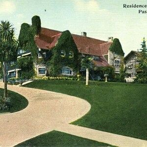 Carte postale Première vue de la résidence d'Adolph Busch à Pasadena, CA. L2