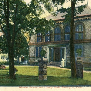 Postkarte Antike Ansicht der Wheeler School & Bibliothek, North Stonington, CT. L7