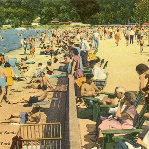 Carte postale Première vue des baigneurs de plage à la plage sur le lac George, NY. L2
