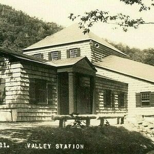 Carte postale RPPC Vue du tramway aérien de passagers de Valley Station, Cannon, VT. R6