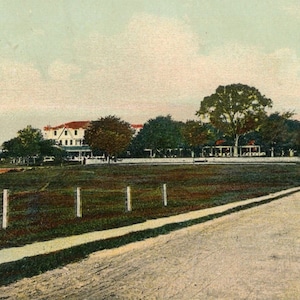 Postkarte Ansicht eines Herrenhauses in Fishers Island, NY. L7