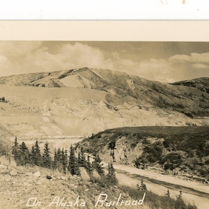 Carte postale Vue tôt de vraie photo sur le chemin de fer de l'Alaska, AK.    Z3